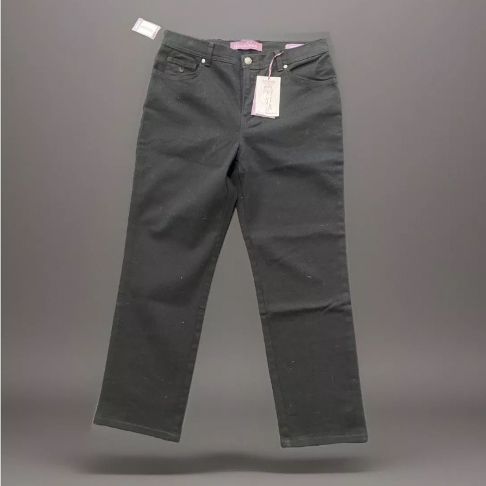 NWT Gloria Vanderbilt Womens Amanda Straight Leg Jeans Size 12 P Black